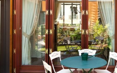 Les volets persiennes bois repliables : une référence en rénovation !