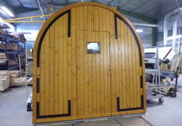 Porte Charretière en Bois