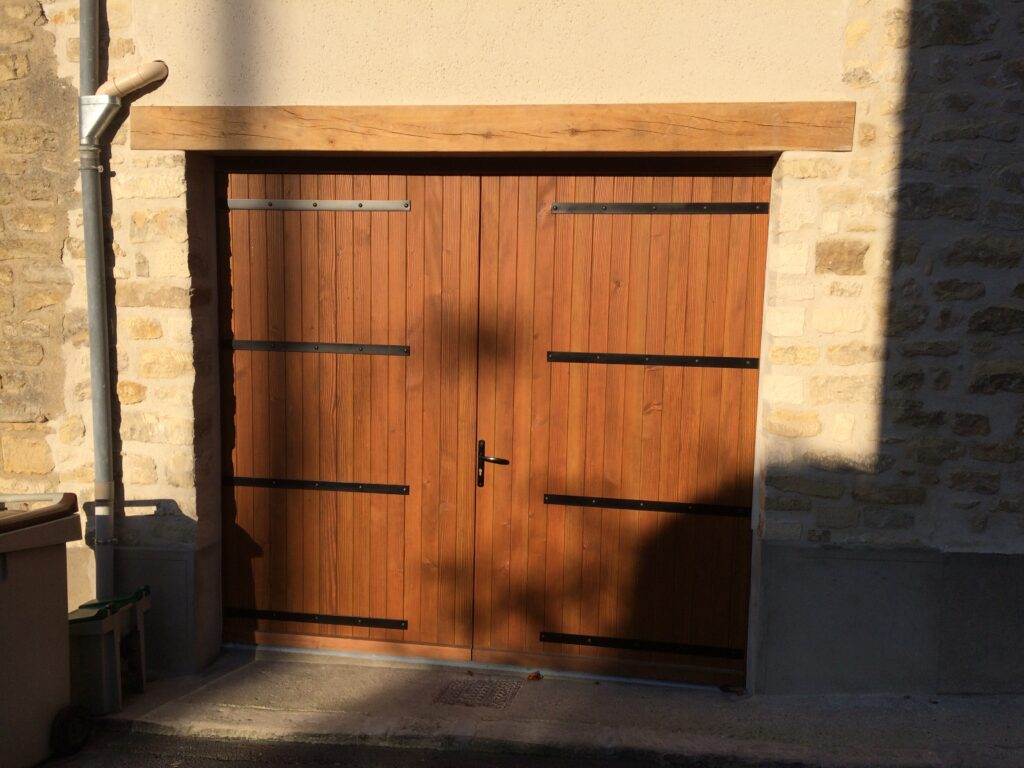 PGVF59 2VTX ouvrant extérieur sur huisserie en DOUGLAS DE FRANCE + Finition HUILE